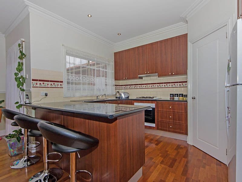 1 Kemerton Close, Point Cook VIC 3030, Point Cook - Thumbnail 5
