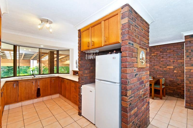 187 Simpsons Road, ELANORA QLD 4221, Elanora - Thumbnail 4