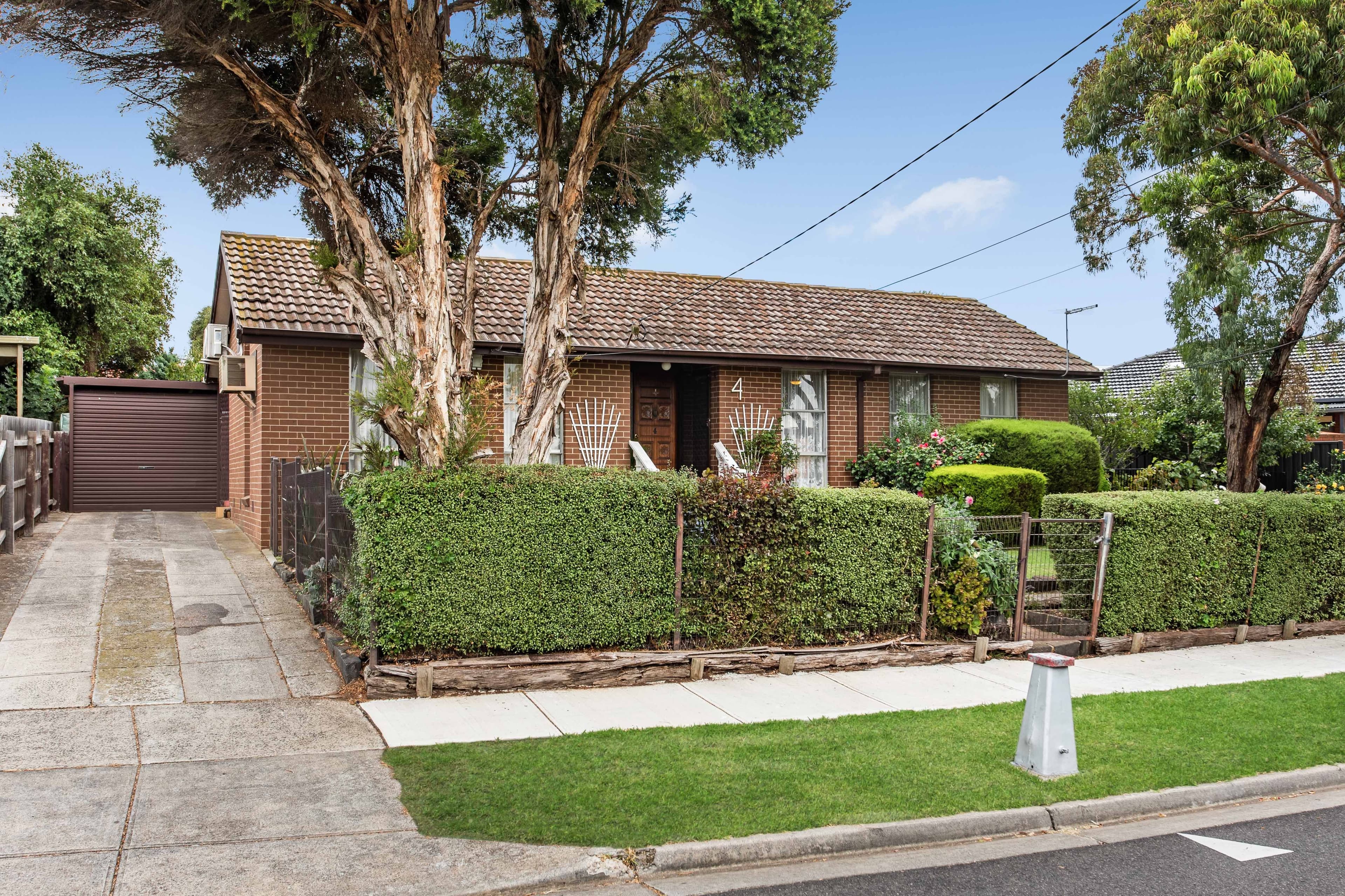 4 Rodwell Place, Gladstone Park VIC 3043, Gladstone Park - Thumbnail 2