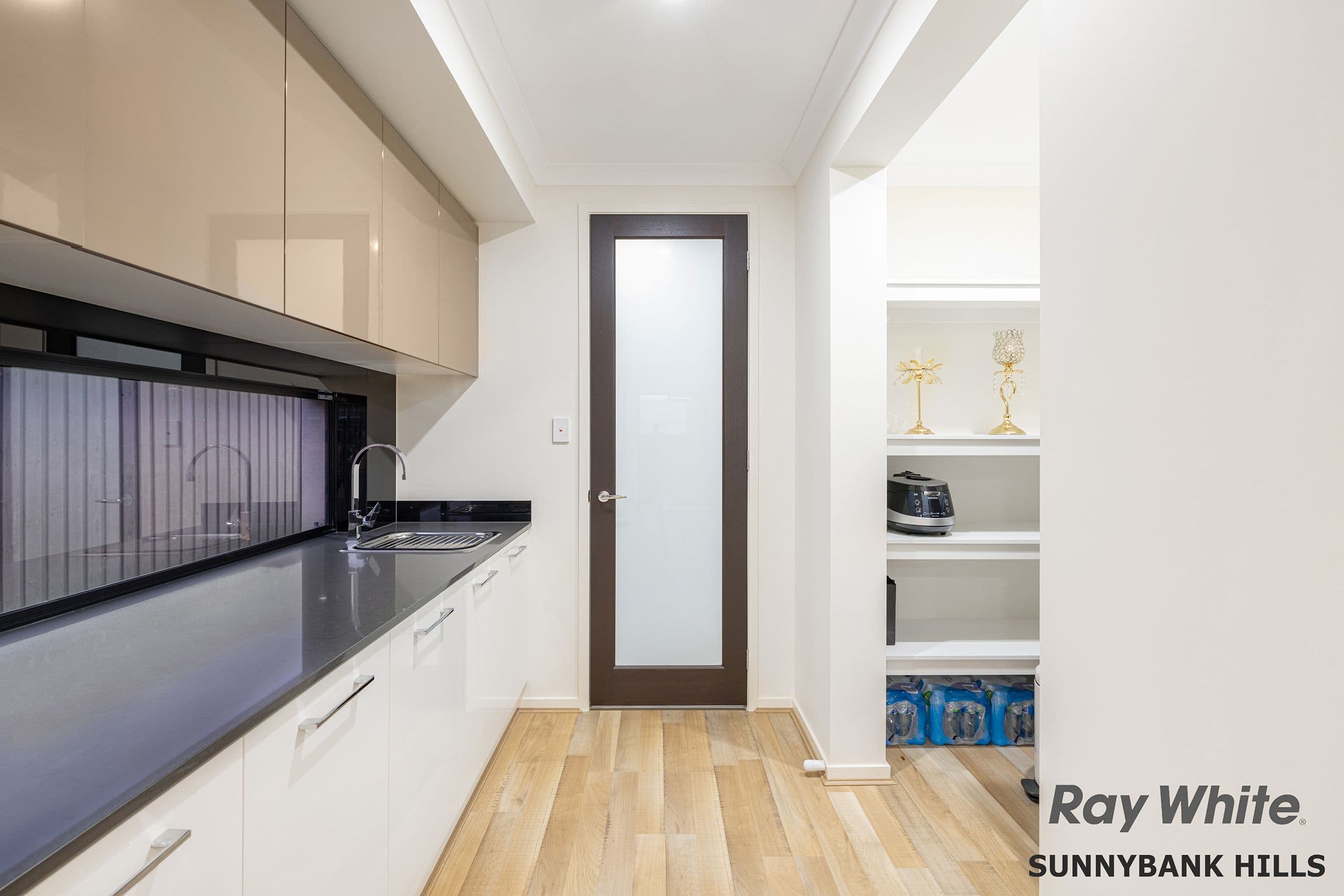 6 Southview Crescent, Carindale QLD 4152, Carindale - Thumbnail 7