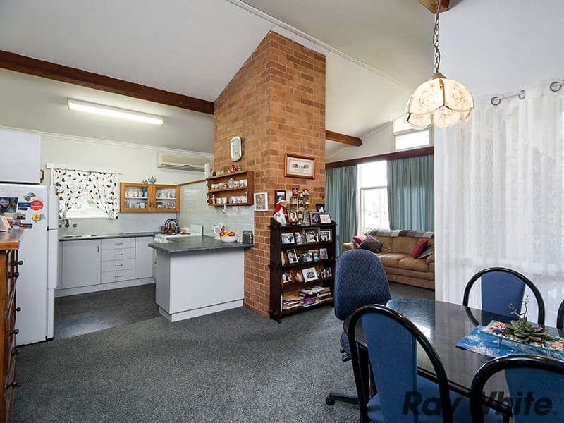 10 Allambic Street, The Gap QLD 4061, The Gap - Thumbnail 2