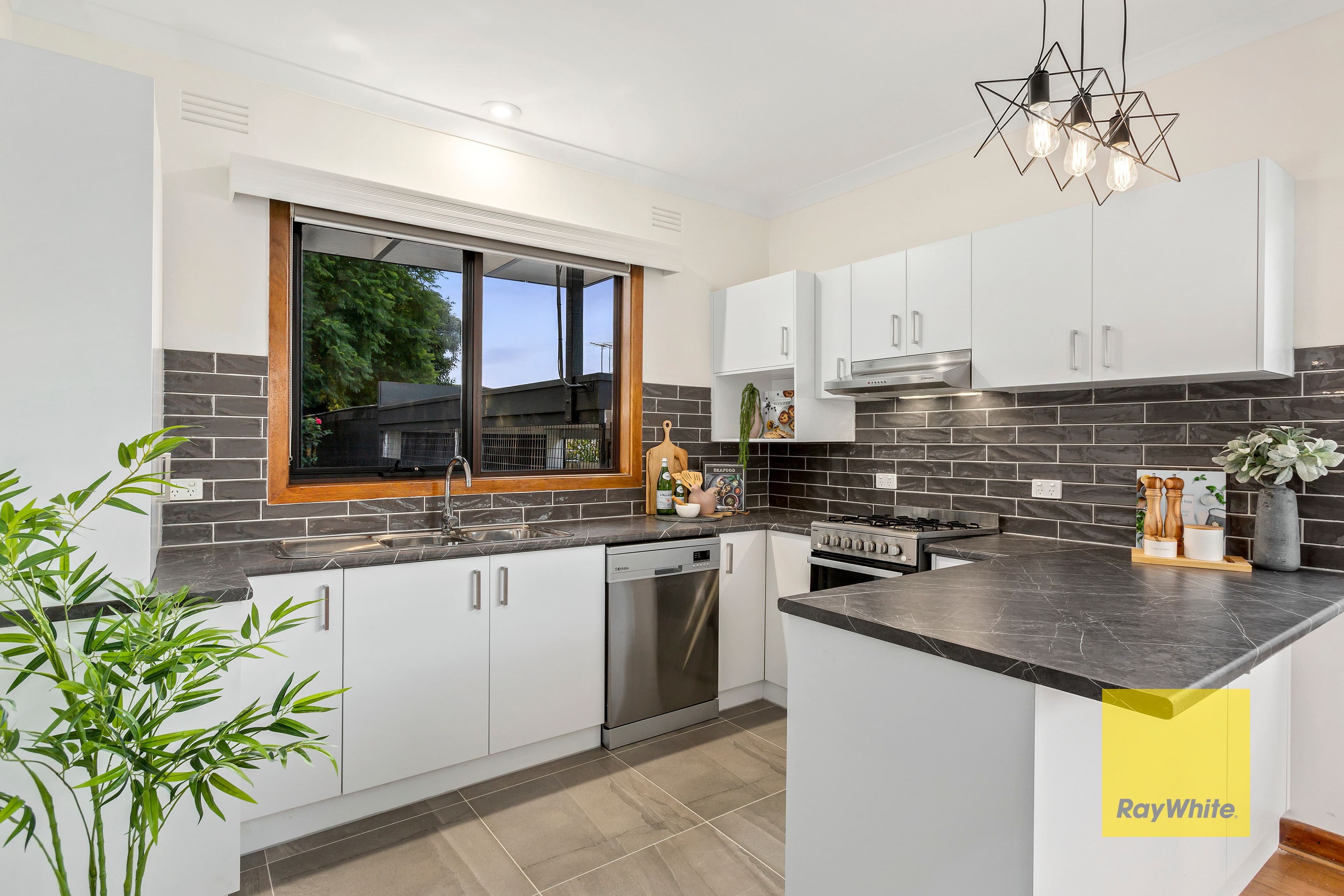 1 Hickey Street, Whittington VIC 3219, Whittington - Thumbnail 5