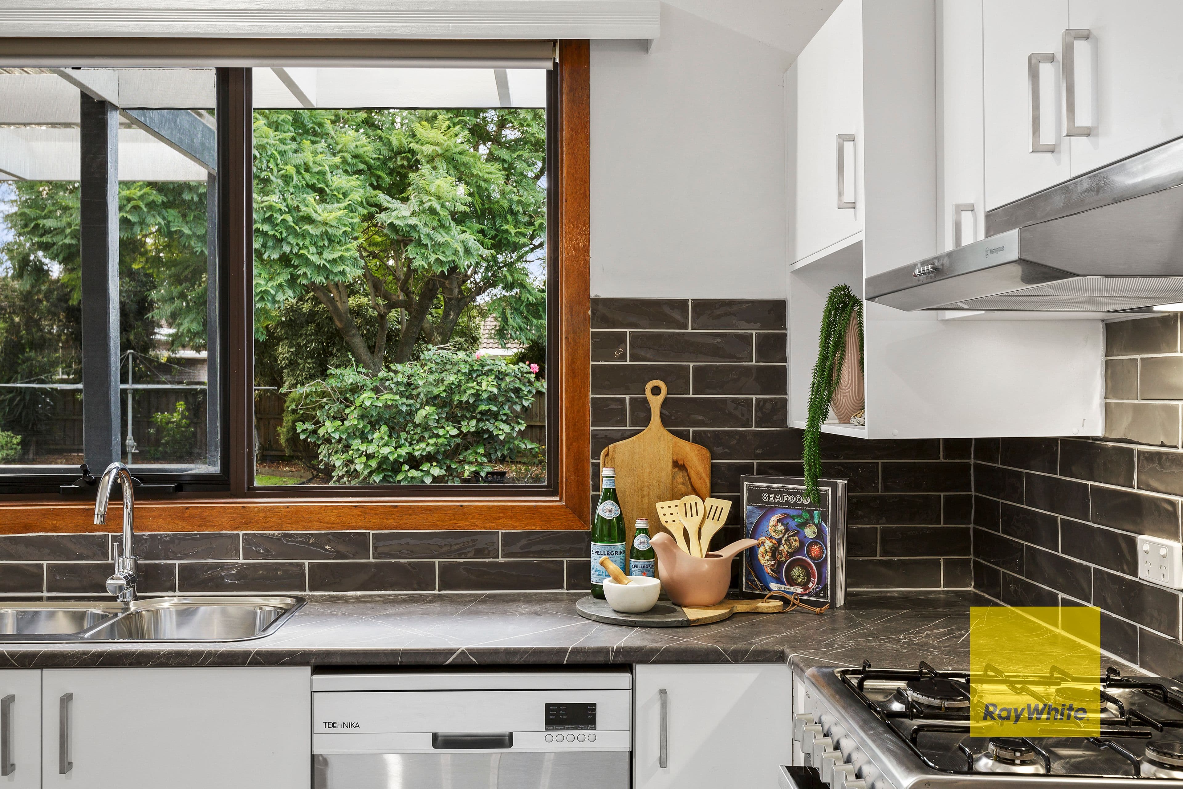 1 Hickey Street, Whittington VIC 3219, Whittington - Thumbnail 6