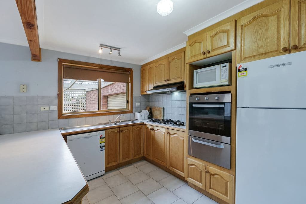 26 Sieben Close, MILL PARK VIC 3082, Mill Park - Thumbnail 2