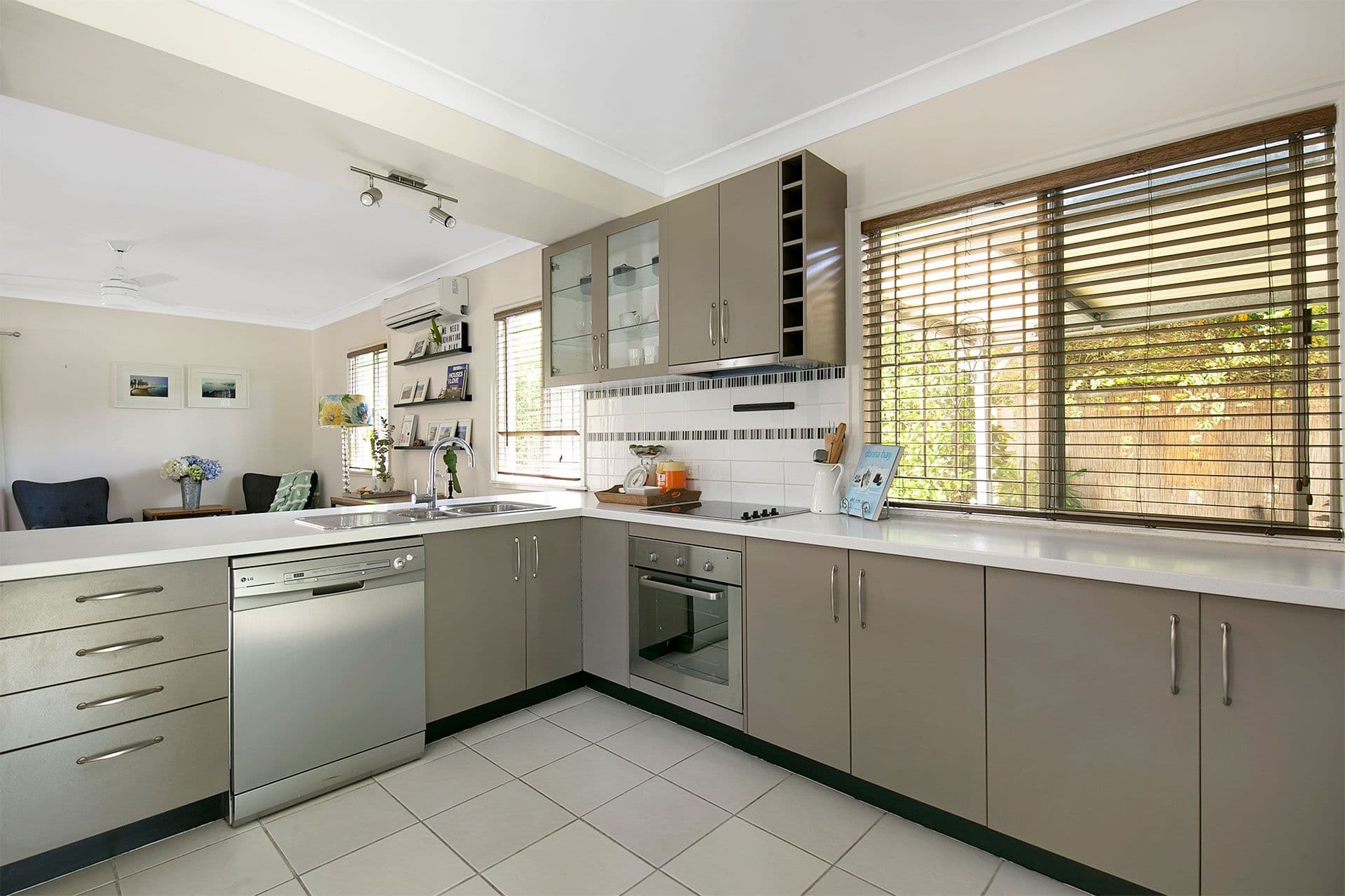 35 Pevny Street, Salisbury QLD 4107, Salisbury - Thumbnail 4