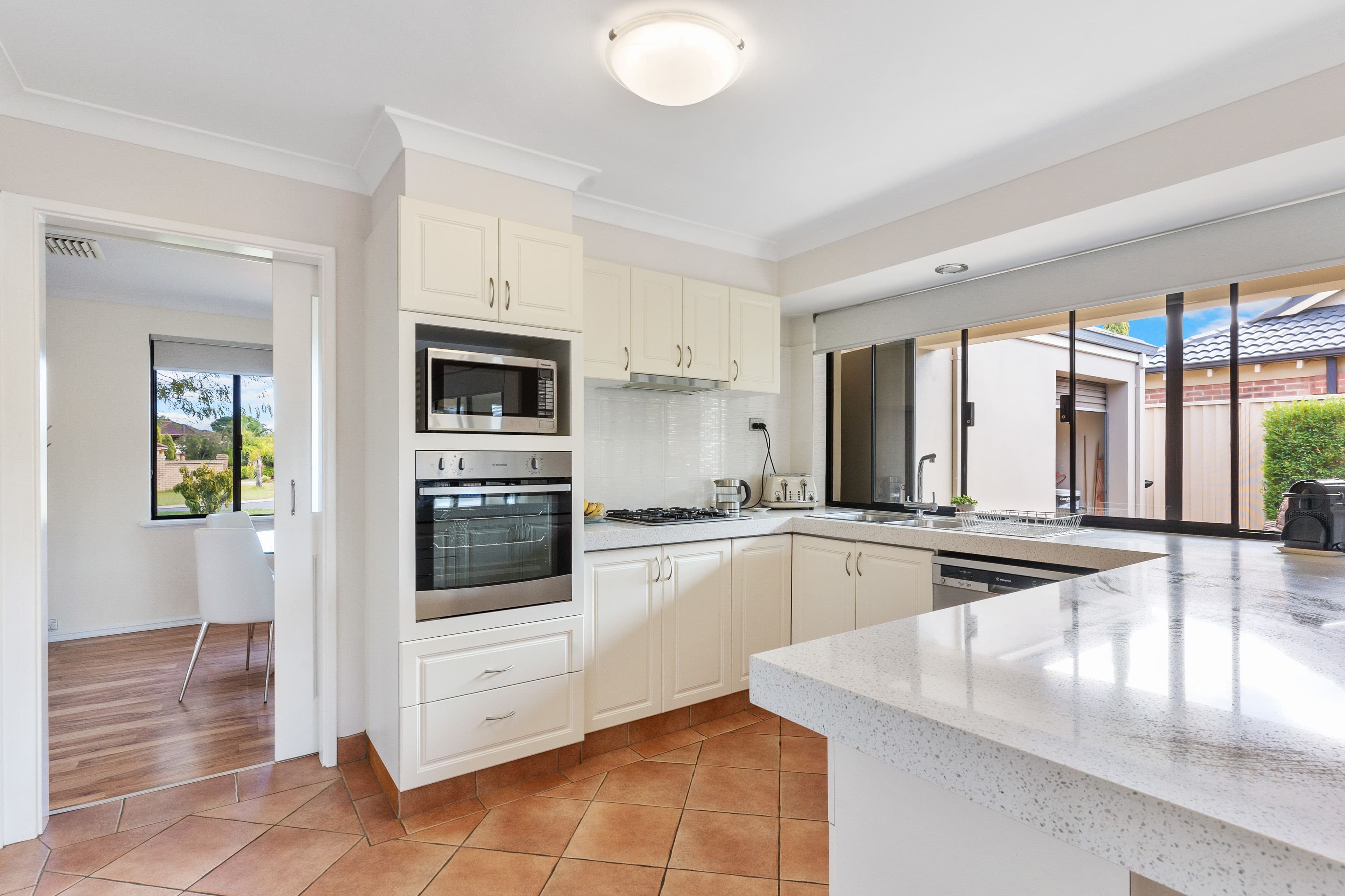 5 Tullamore Close, Waterford WA 6152, Waterford - Thumbnail 4