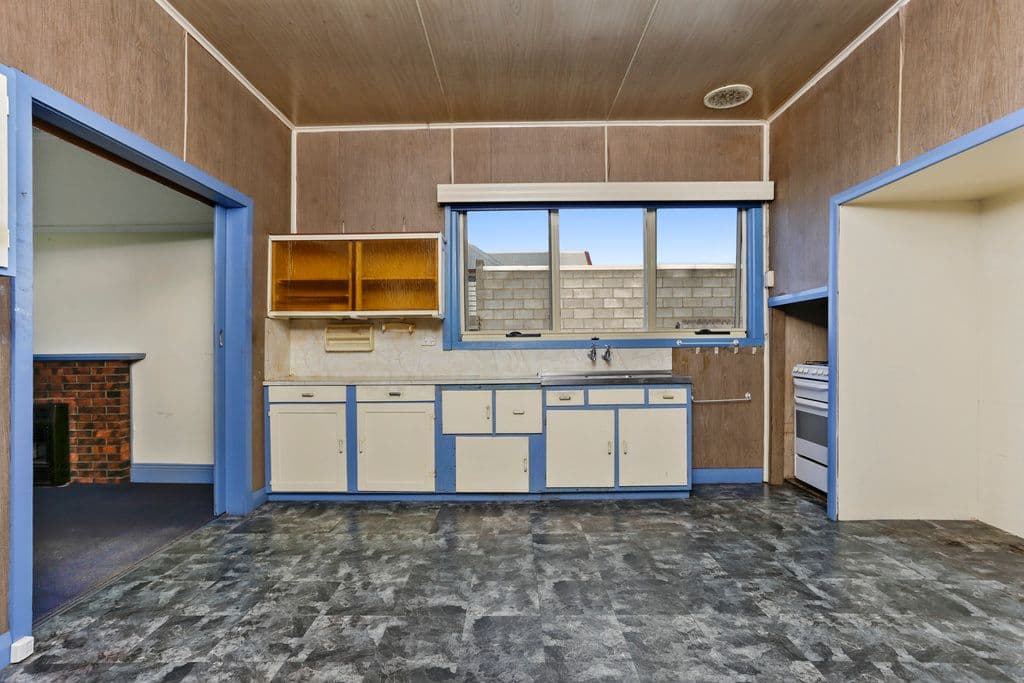 63 Kelp Street, Warrnambool VIC 3280, Warrnambool - Thumbnail 2