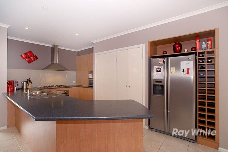 16 Teeside Way, KEYSBOROUGH VIC 3173, Keysborough - Thumbnail 2