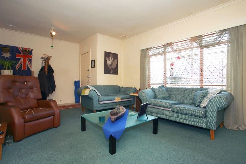 6 Cherry Grove, DOVETON VIC 3177, Doveton - Thumbnail 2