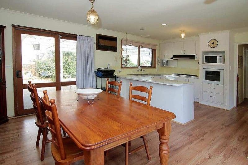 137 Burke Road, Ferntree Gully VIC 3156, Ferntree Gully - Thumbnail 2
