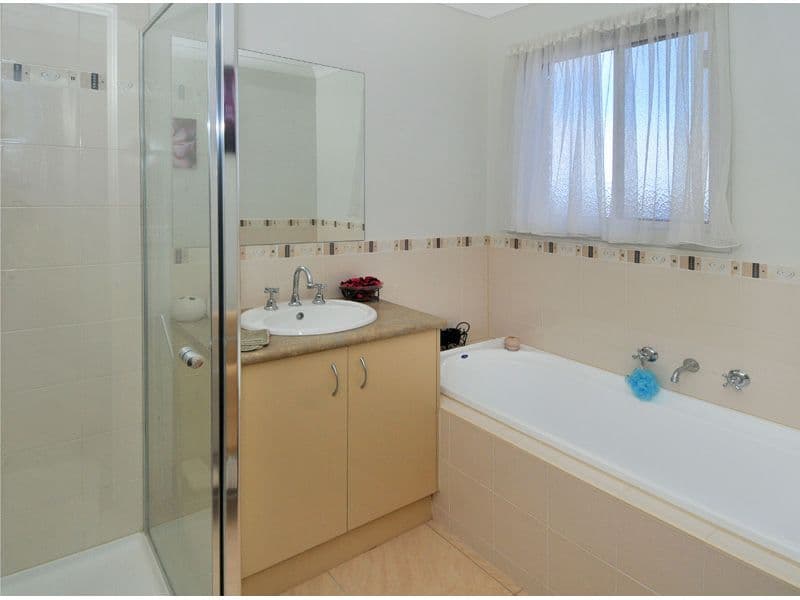 12 Peartree Court, ROXBURGH PARK VIC 3064, Roxburgh Park - Thumbnail 7