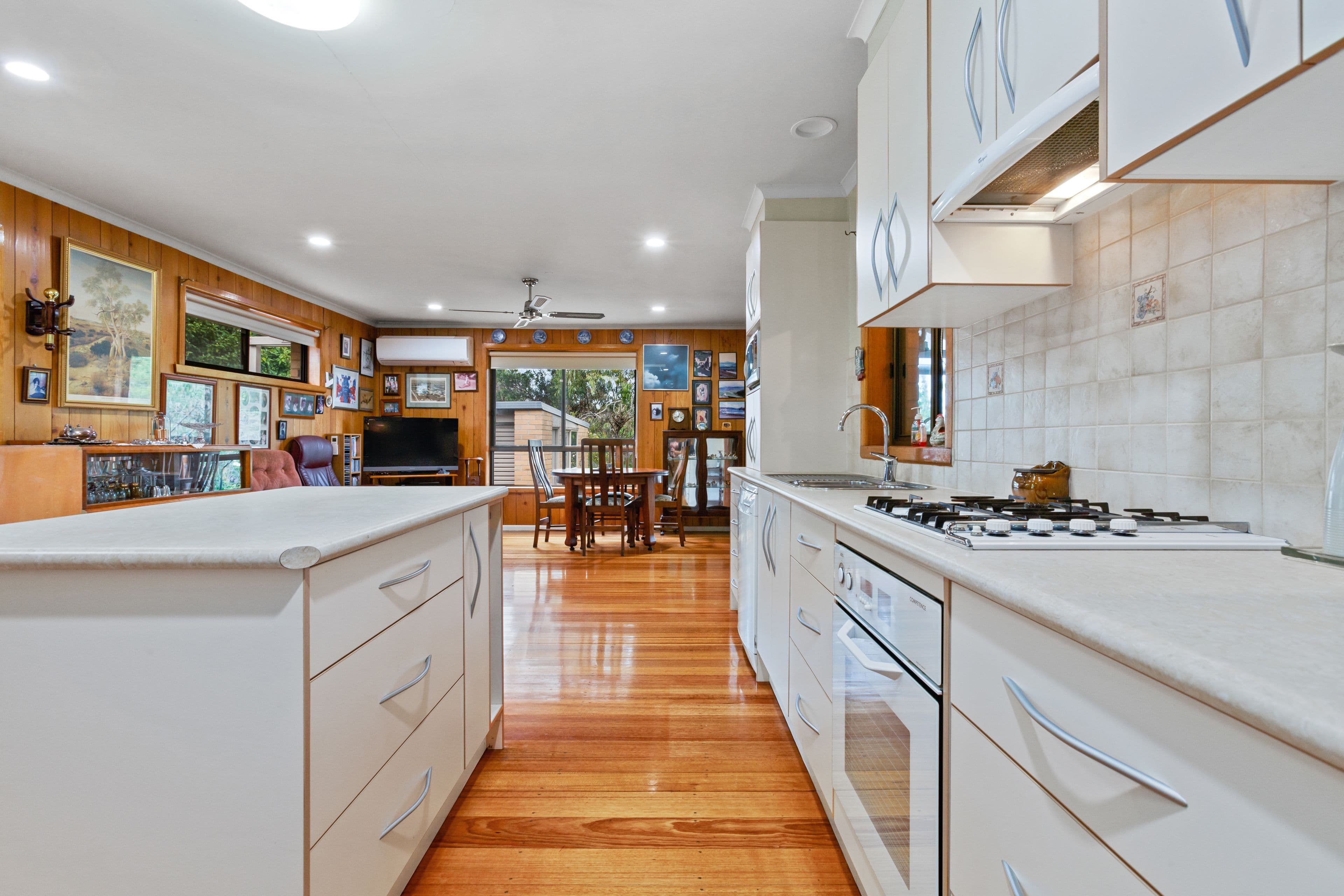 2 Carlyle Street, Croydon VIC 3136, Croydon - Thumbnail 3