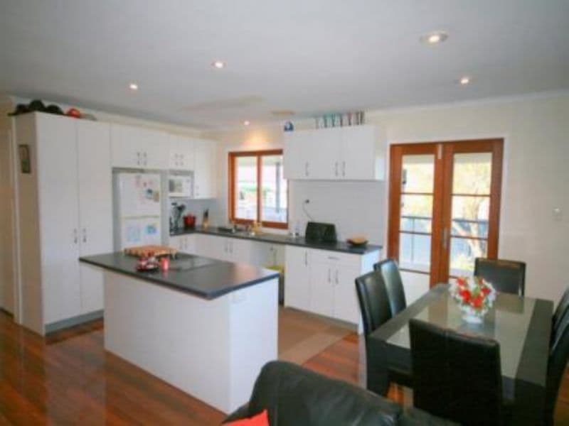 25 Pavlu Street, WYNNUM WEST QLD 4178, Wynnum West - Thumbnail 6