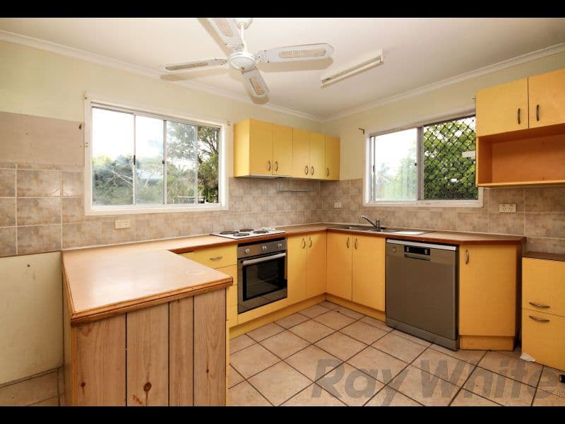 11 Cain Court, Bundamba QLD 4304, Bundamba - Thumbnail 2