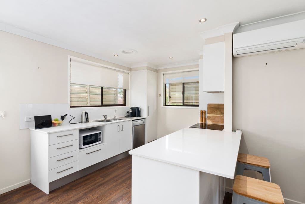 5 Lind Avenue, Palm Beach QLD 4221, Palm Beach - Thumbnail 2