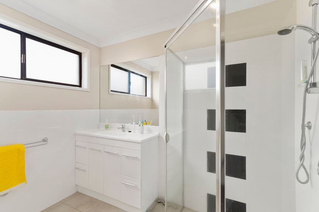 5 Lind Avenue, Palm Beach QLD 4221, Palm Beach - Thumbnail 8