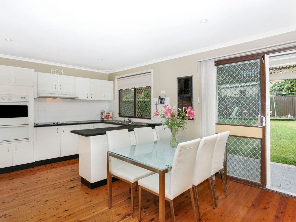 29 Corio Road, Prairiewood - Thumbnail 2