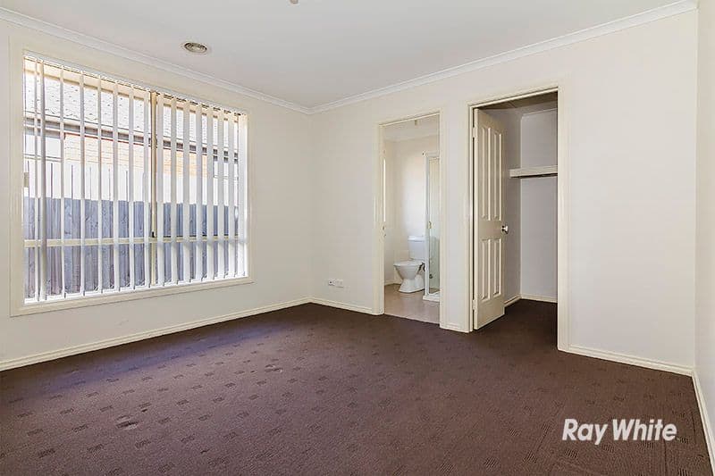 28 Red Gum Circuit, Pakenham VIC 3810, Pakenham - Thumbnail 4