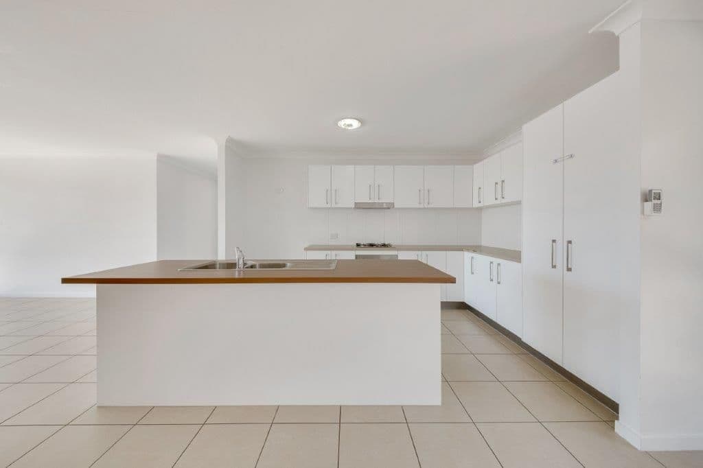 26 Liriope Drive, Kirkwood QLD 4680, Kirkwood - Thumbnail 4