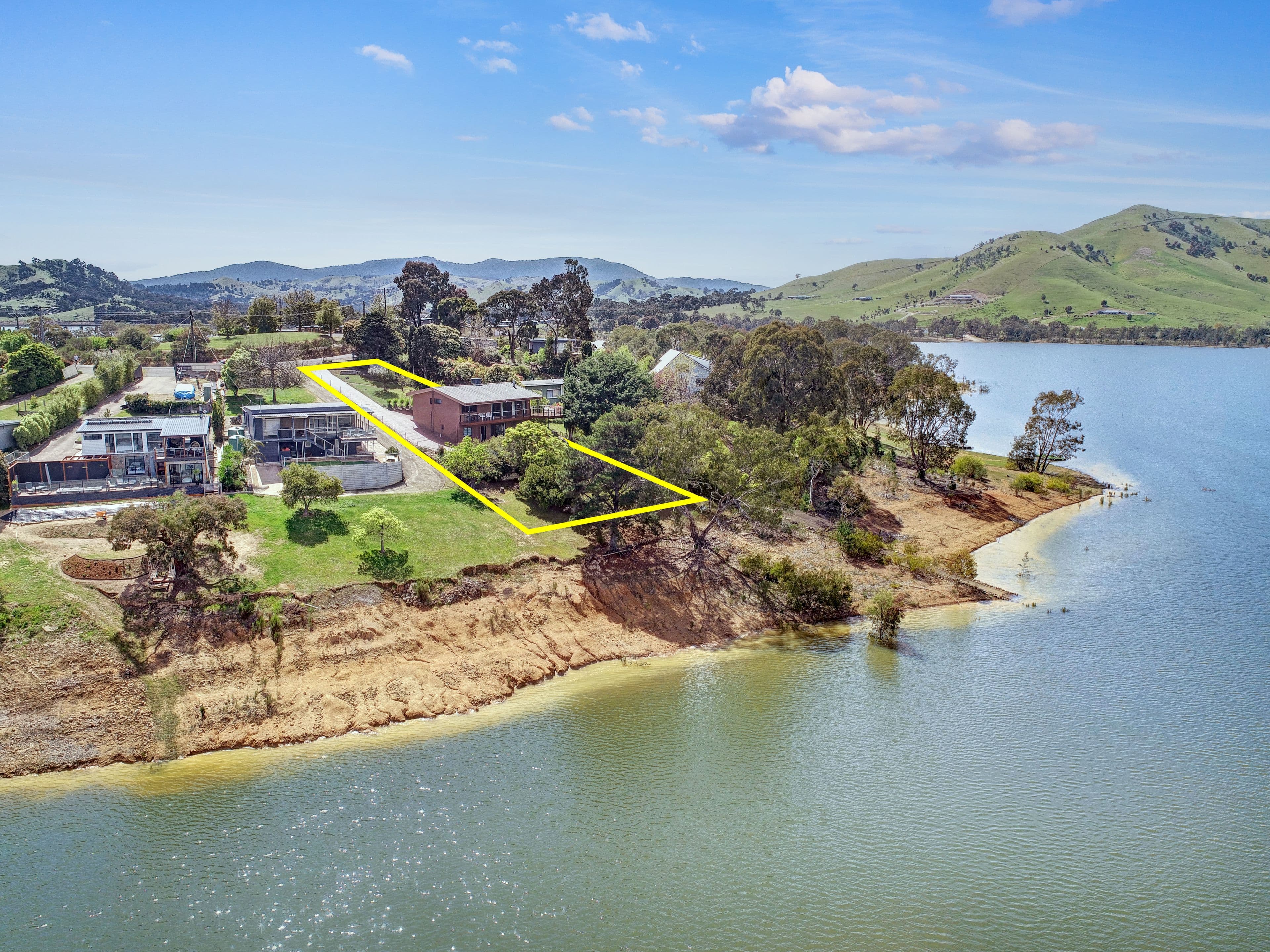 35 Dawn Crescent, Bonnie Doon VIC 3720, Bonnie Doon - Thumbnail 2