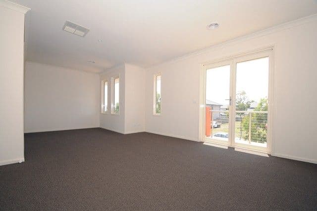 33 Half Moon Terrace, POINT COOK VIC 3030, Point Cook - Thumbnail 5