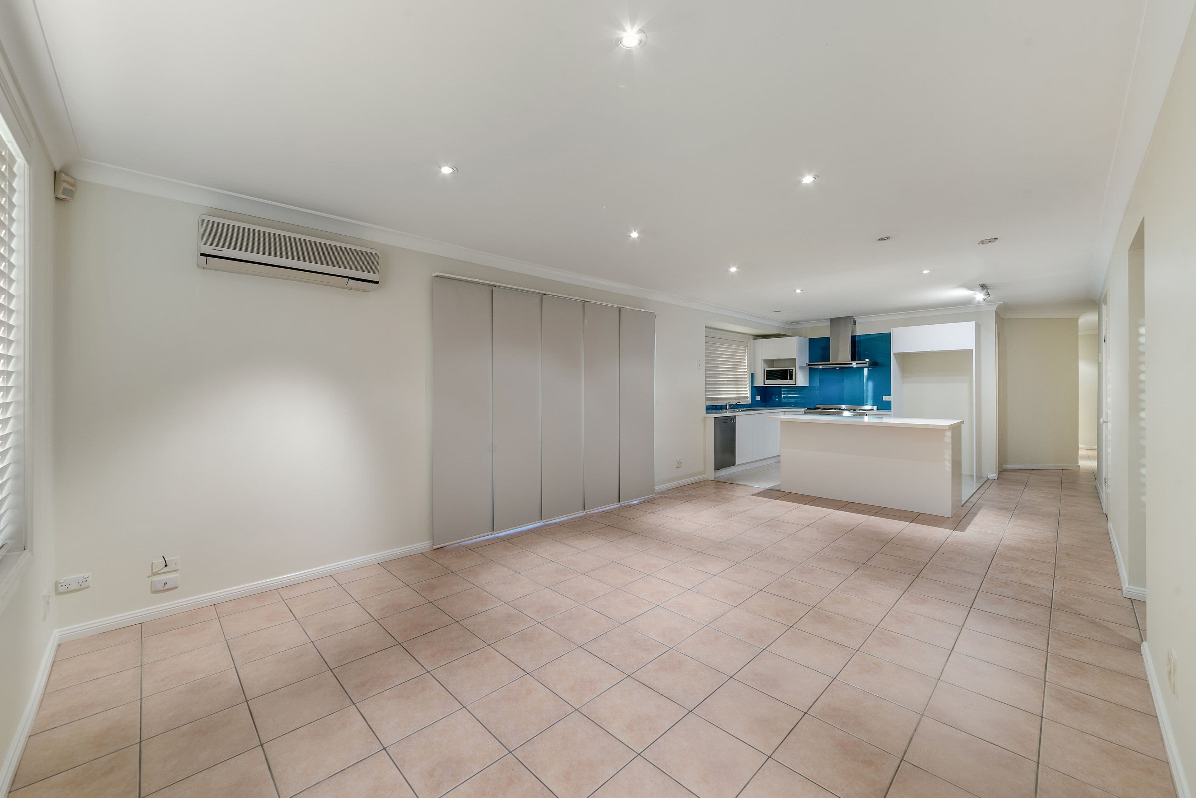 10 Koel Street, Hinchinbrook - Thumbnail 3
