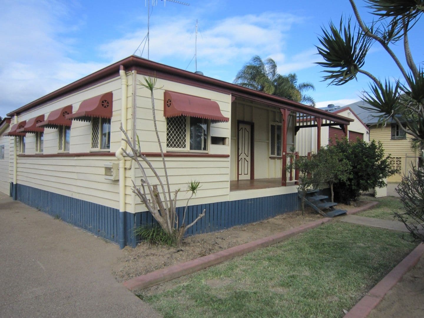 14 Hinkler Avenue, BUNDABERG NORTH QLD 4670, Bundaberg North - Thumbnail 7