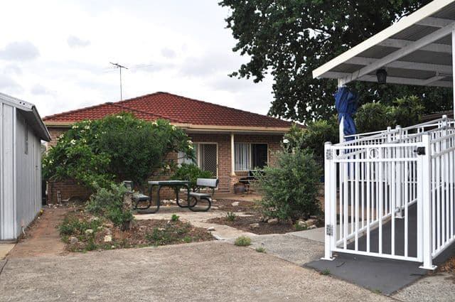 28 Bouvardia Street, PUNCHBOWL NSW 2196, Punchbowl - Thumbnail 2