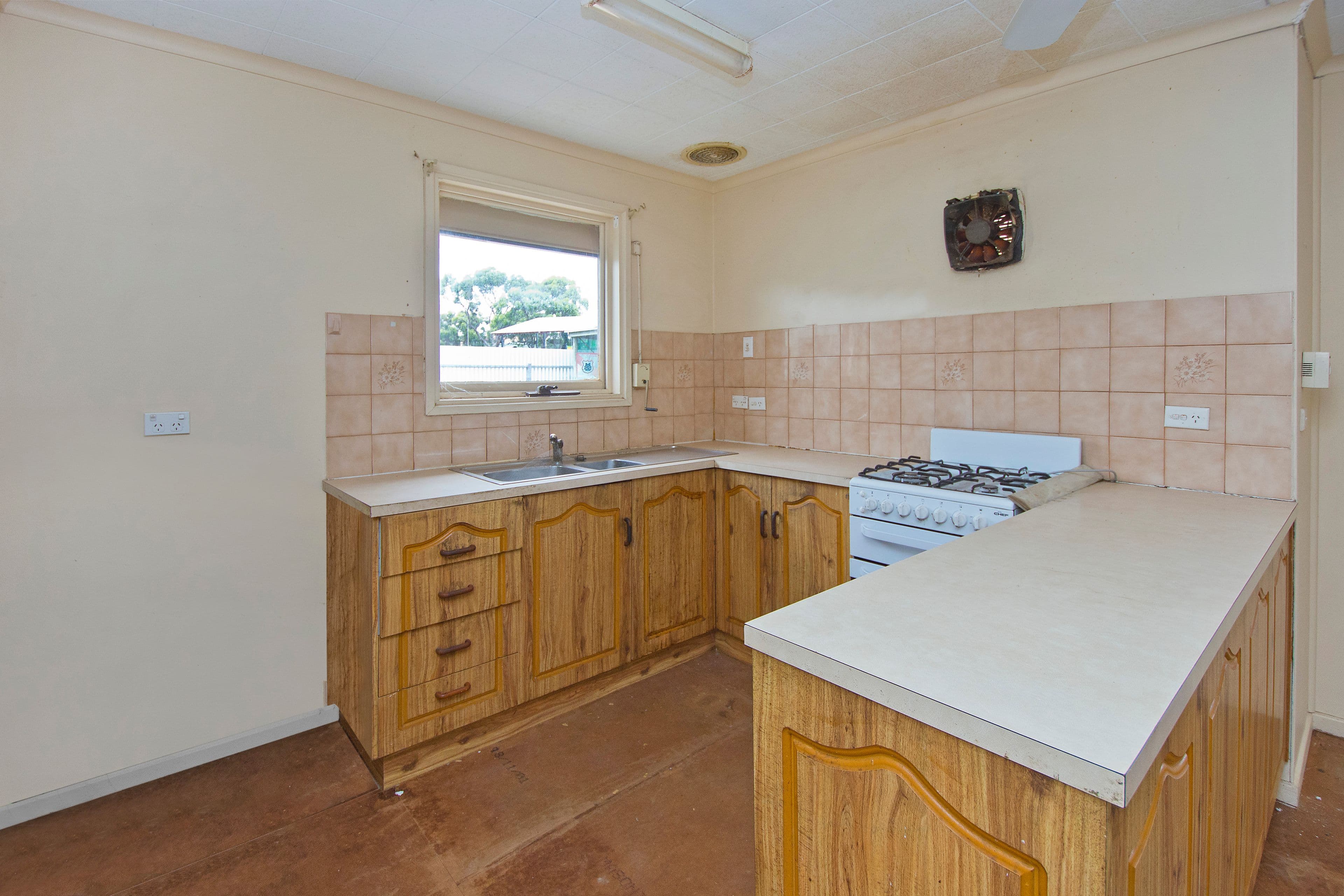 51 Callana Court, Craigmore SA 5114, Craigmore - Thumbnail 2