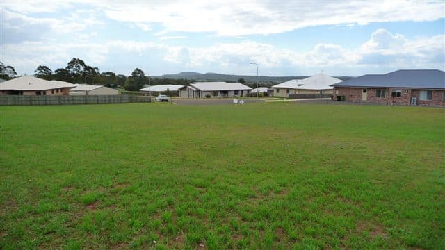 2 Evelyn Court, HIGHFIELDS QLD 4352, Highfields - Thumbnail 3