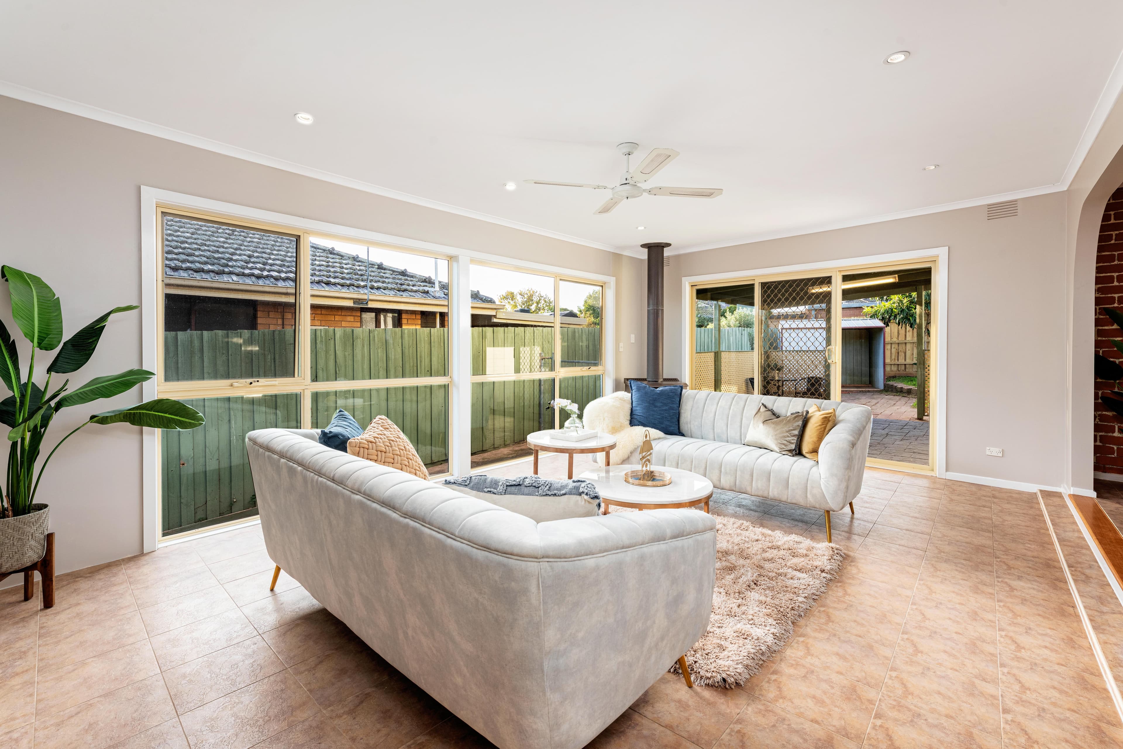 8 Bandalong Court, Bundoora VIC 3083, Bundoora - Thumbnail 2