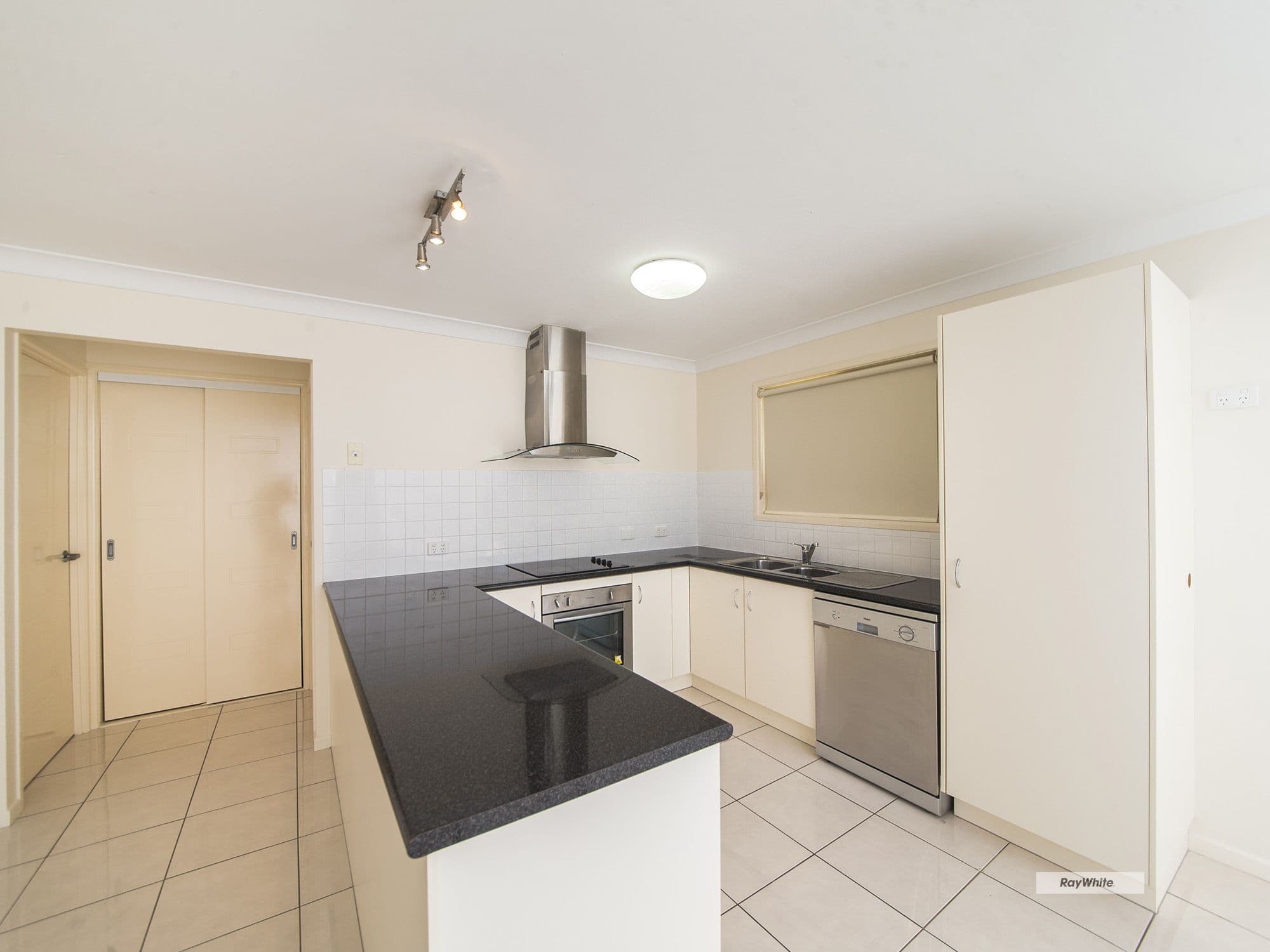 82a McKean Street, Berserker QLD 4701, Berserker - Thumbnail 5