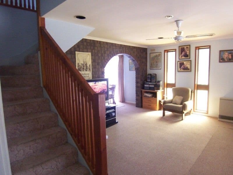 14 Allison Street, KENNINGTON VIC 3550, Kennington - Thumbnail 3