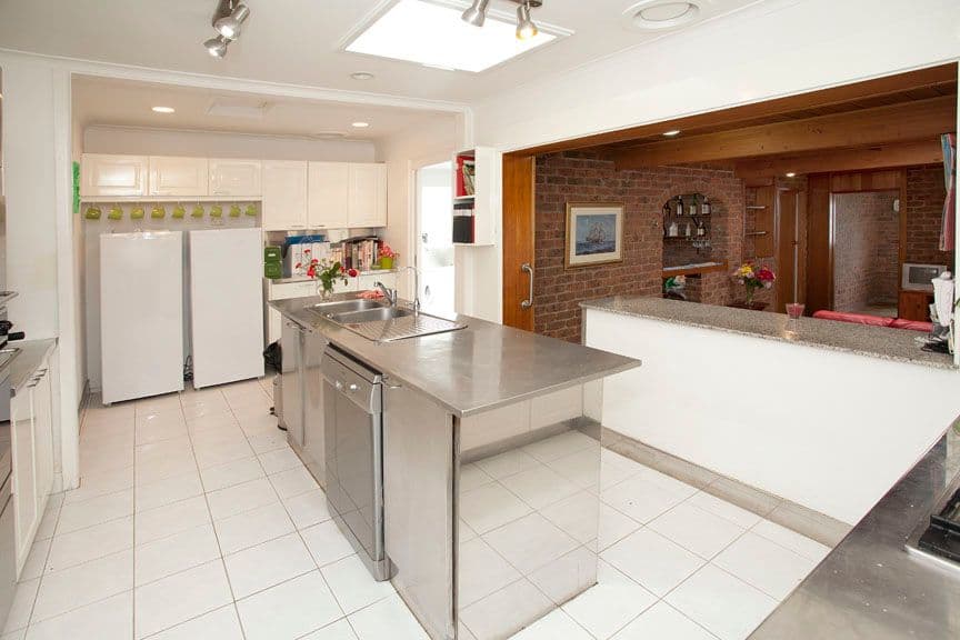 86 Mullens Road, VERMONT SOUTH VIC 3133, Vermont South - Thumbnail 2