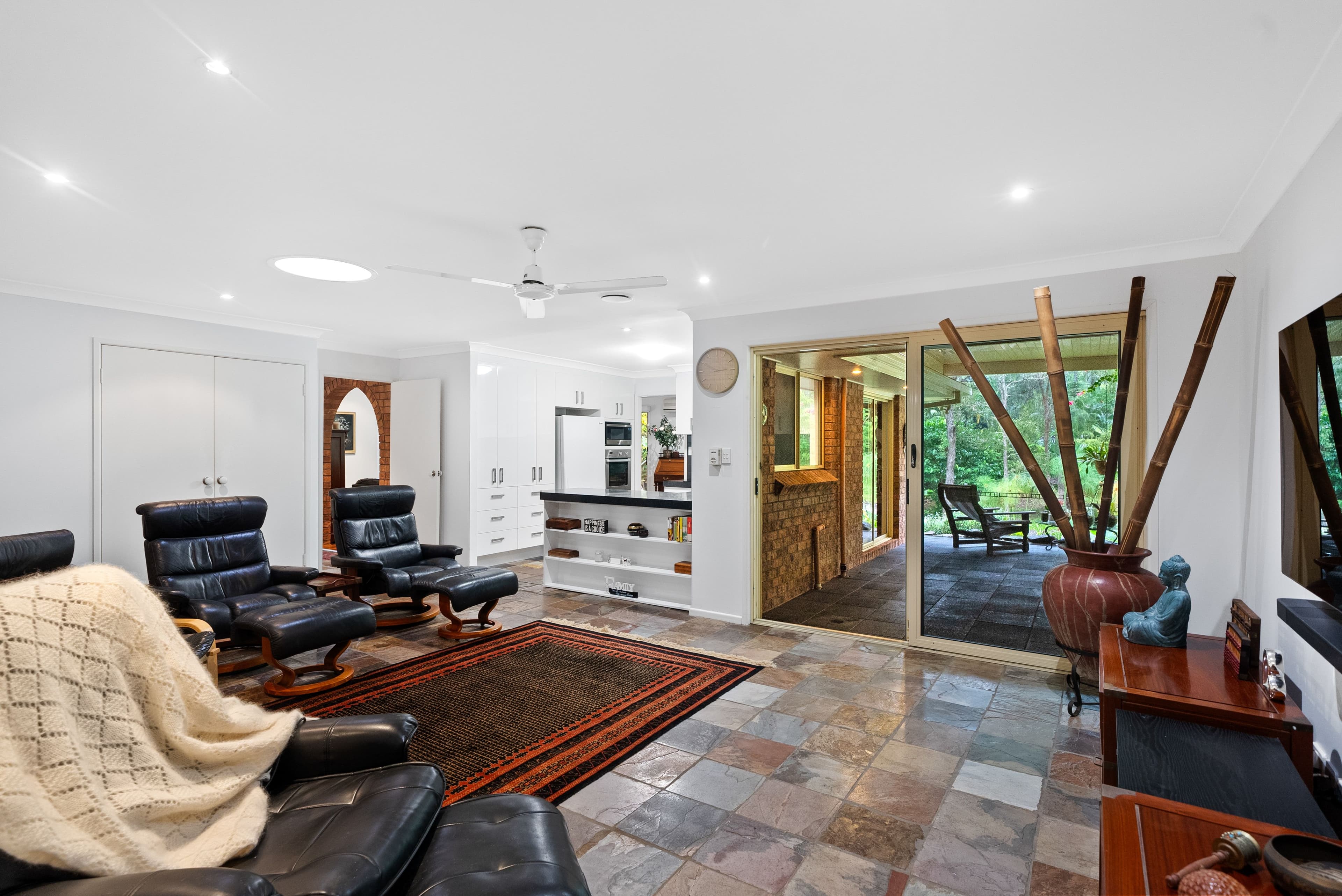 8 Evergreen Drive, Elanora QLD 4221, Elanora - Thumbnail 7
