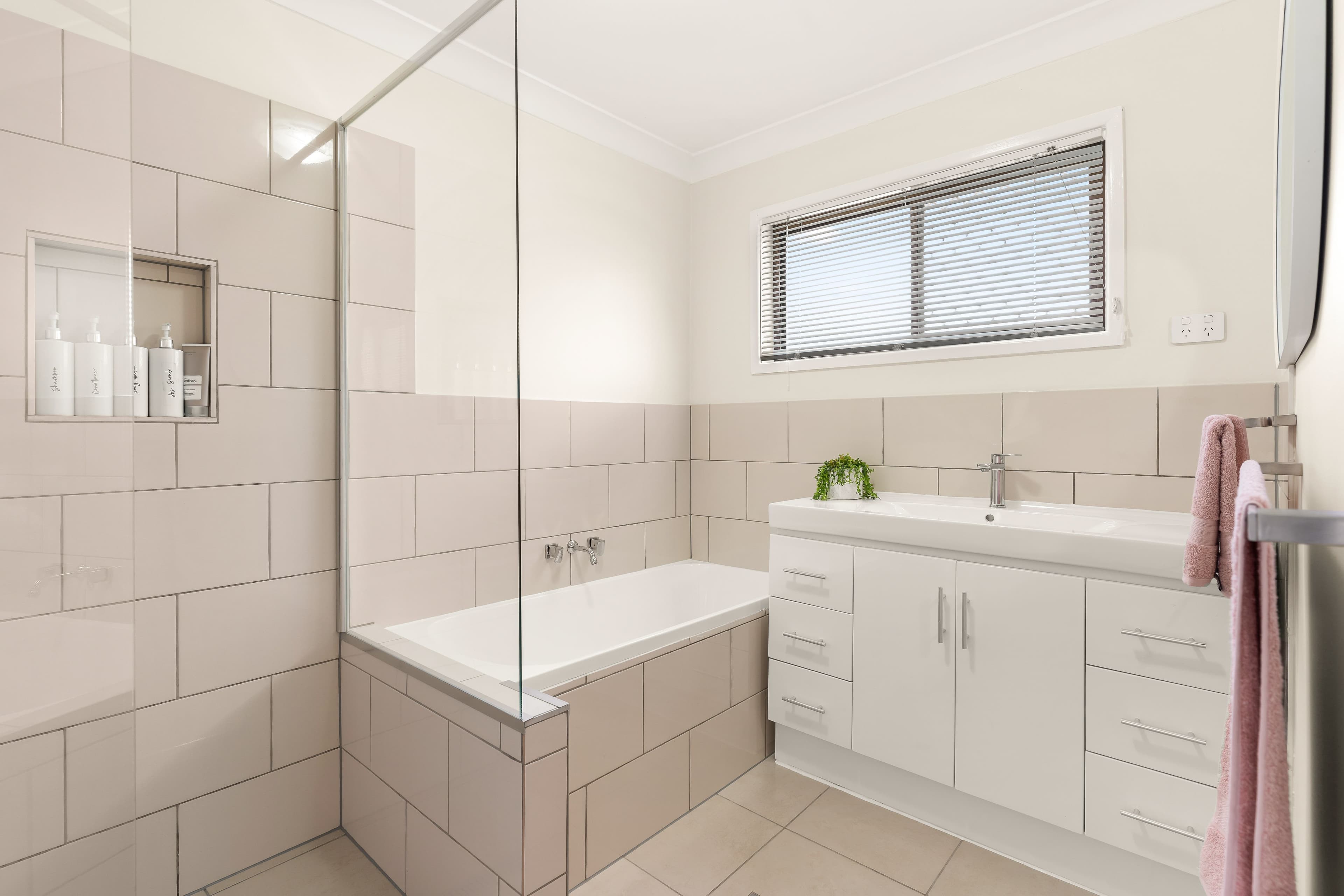 9 Jamberoo Street, Springwood QLD 4127, Springwood - Thumbnail 8