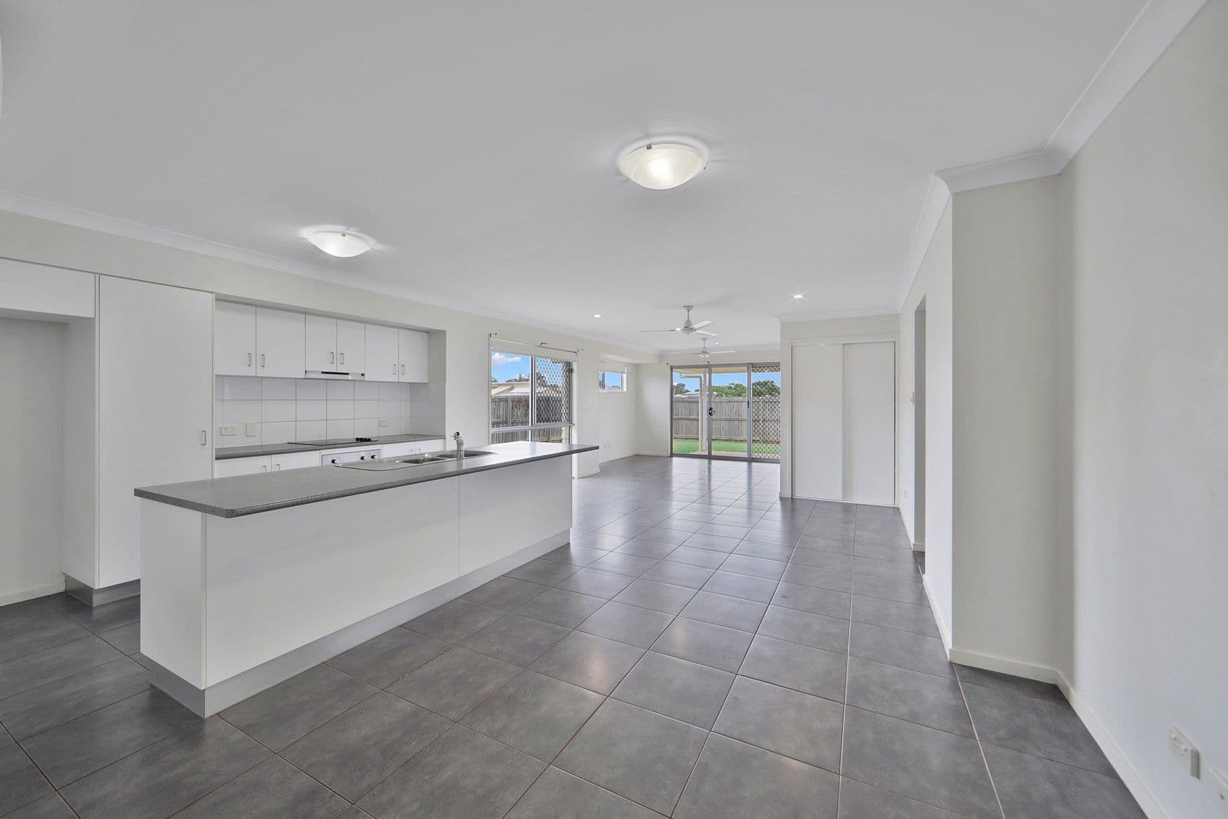 71 Foster Drive, Bundaberg North QLD 4670, Bundaberg North - Thumbnail 4