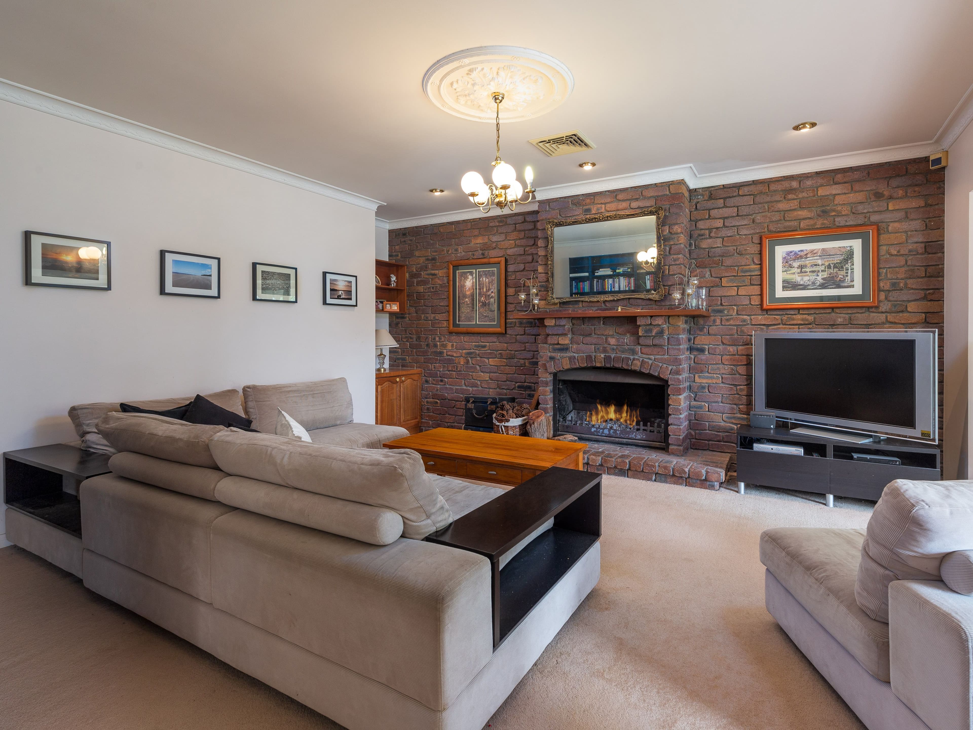 15 Bergin Creek Road, Bunya QLD 4055, Bunya - Thumbnail 2