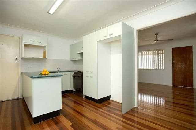 92 Pareena Crescent, MANSFIELD QLD 4122, Mansfield - Thumbnail 2