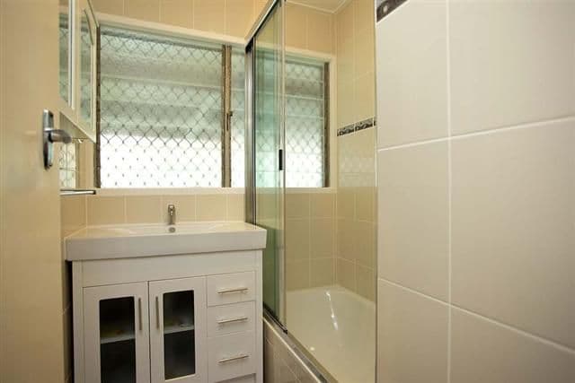 92 Pareena Crescent, MANSFIELD QLD 4122, Mansfield - Thumbnail 3