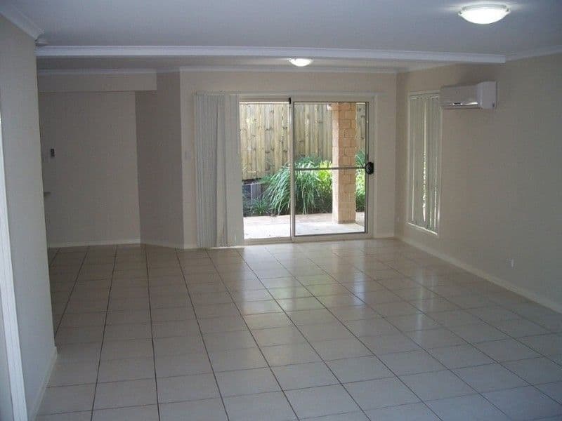 20 Pintu Drive, TANAH MERAH QLD 4128, Tanah Merah - Thumbnail 2