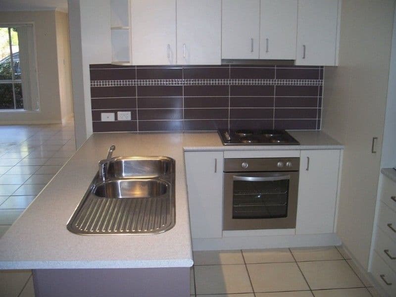 20 Pintu Drive, TANAH MERAH QLD 4128, Tanah Merah - Thumbnail 3