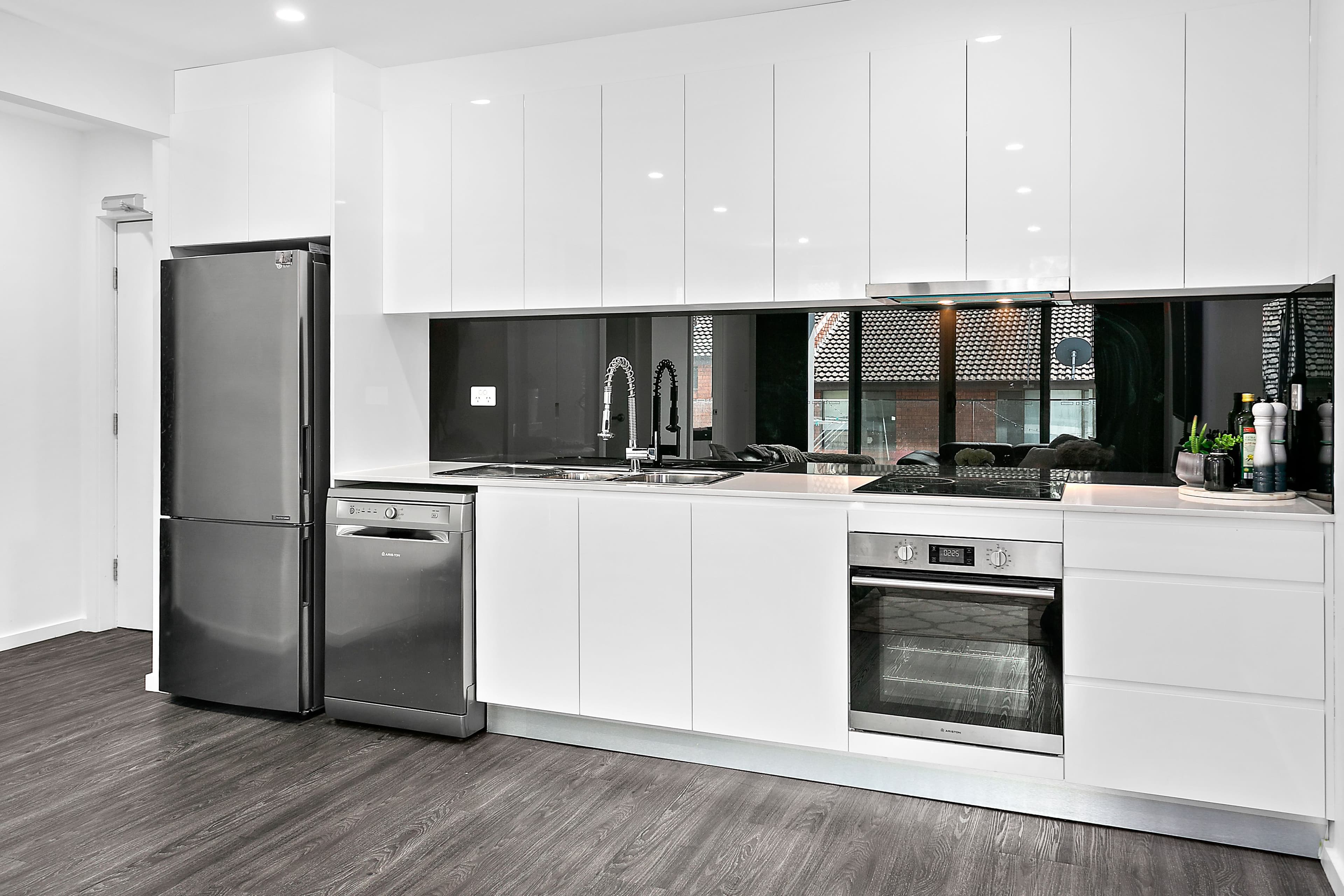 60 Gipps Street, Wollongong NSW 2500, Wollongong - Thumbnail 2