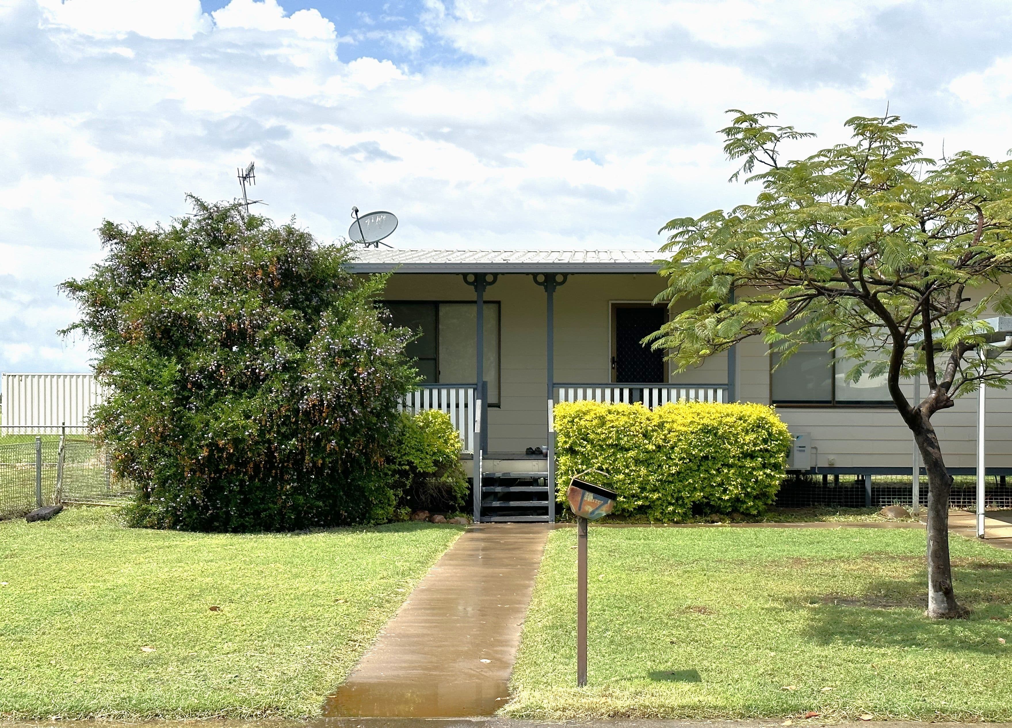 17 Bluebird Court, Longreach QLD 4730, Longreach - Image 1