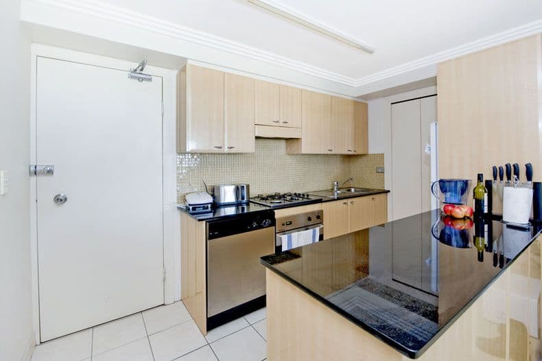7/14 BOLTON STREET, Coolangatta, QLD, 4225, Coolangatta - Thumbnail 3
