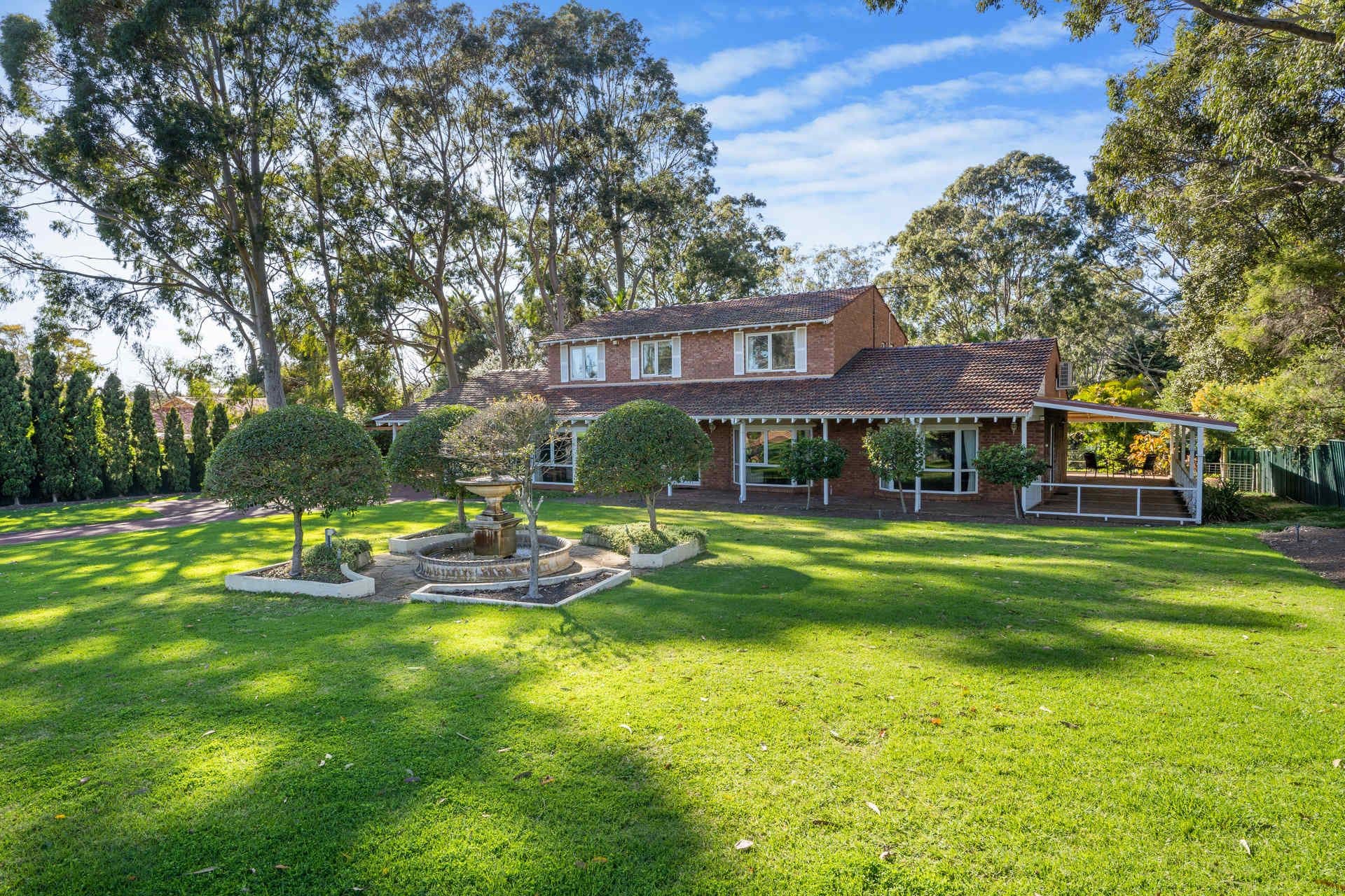 16 Sadler Drive, Gooseberry Hill WA 6076, Gooseberry Hill - Thumbnail 2
