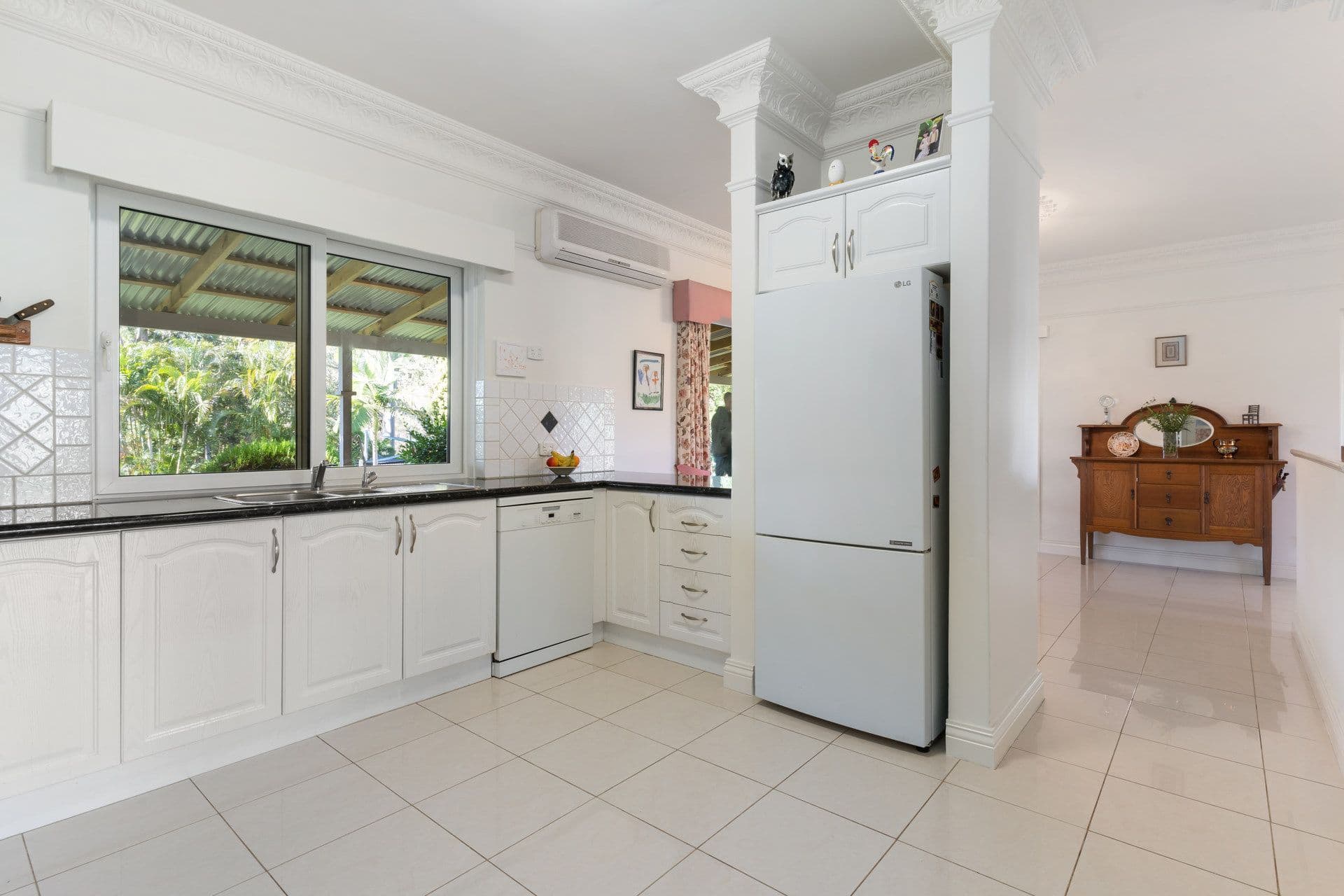 16 Sadler Drive, Gooseberry Hill WA 6076, Gooseberry Hill - Thumbnail 4