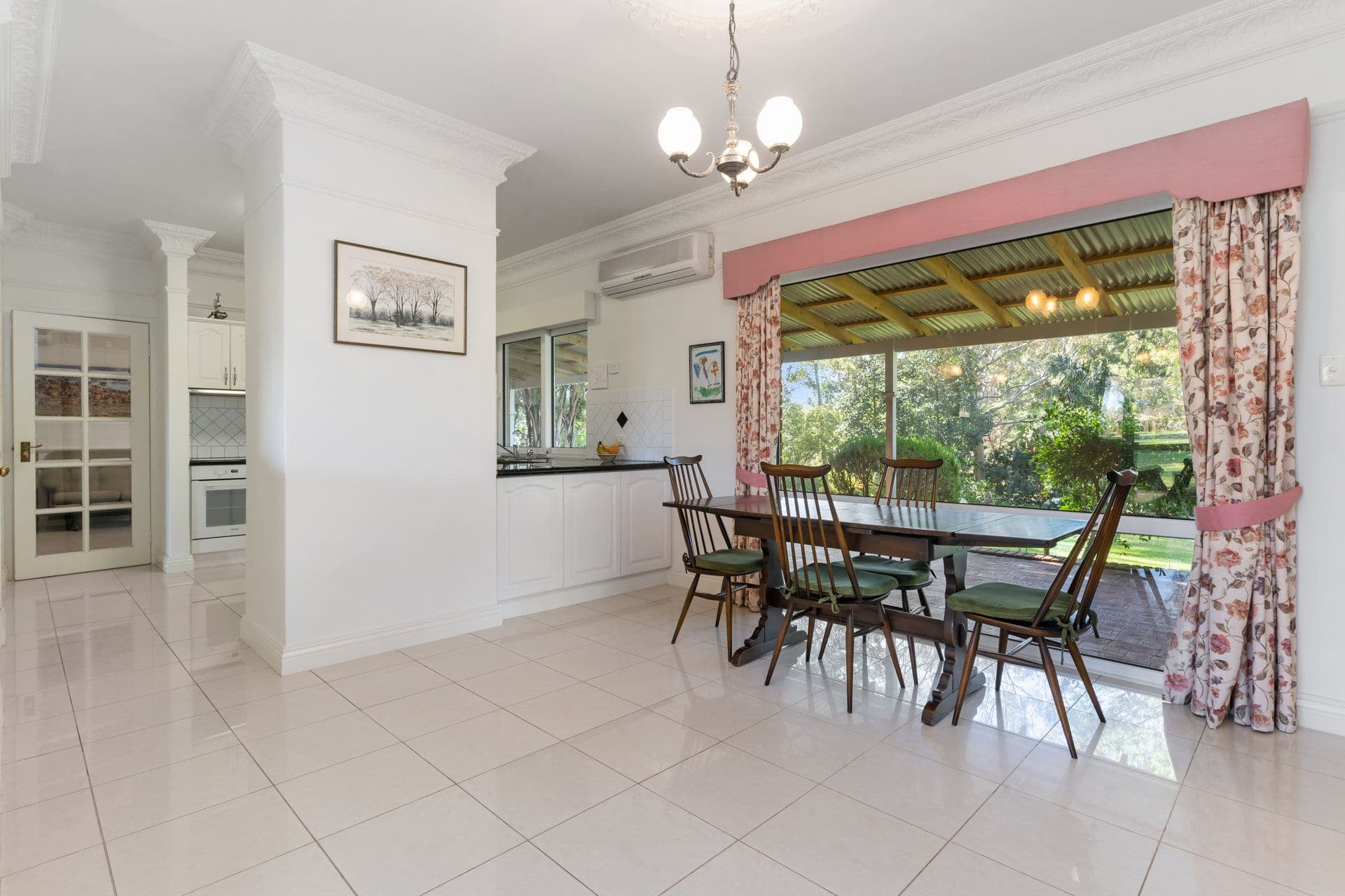16 Sadler Drive, Gooseberry Hill WA 6076, Gooseberry Hill - Thumbnail 5