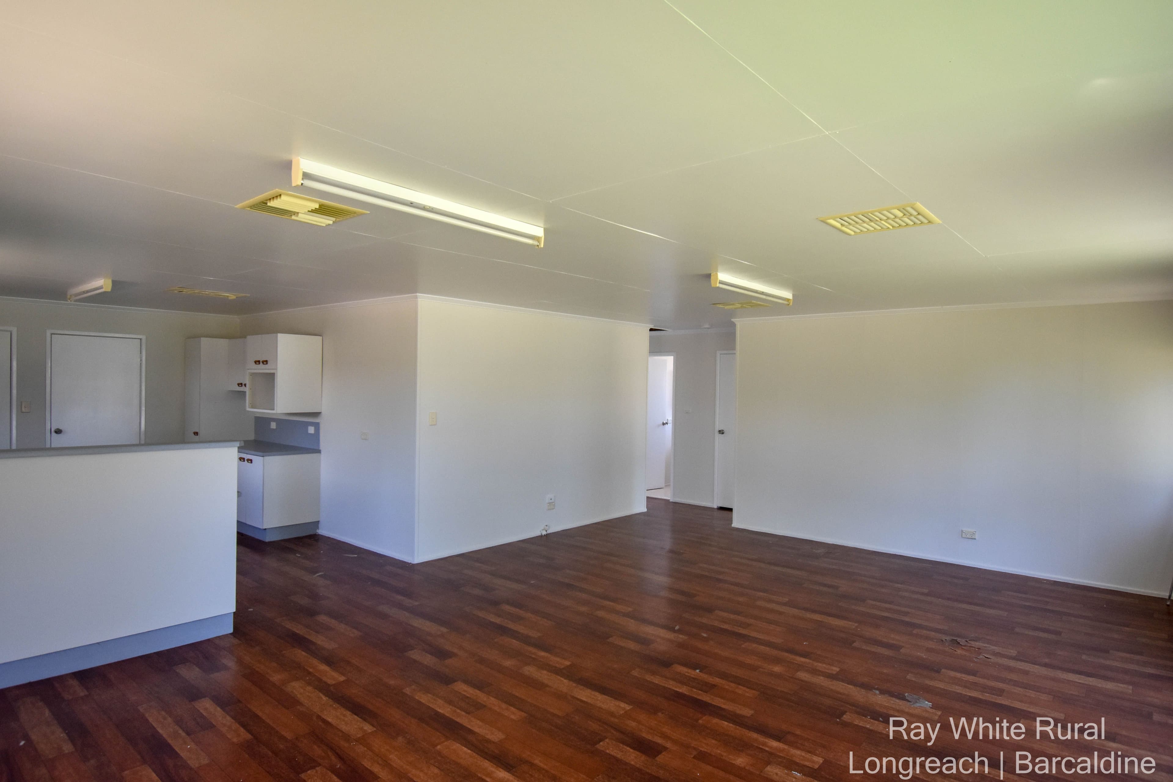 3 Heron Street, Longreach QLD 4730, Longreach - Thumbnail 4