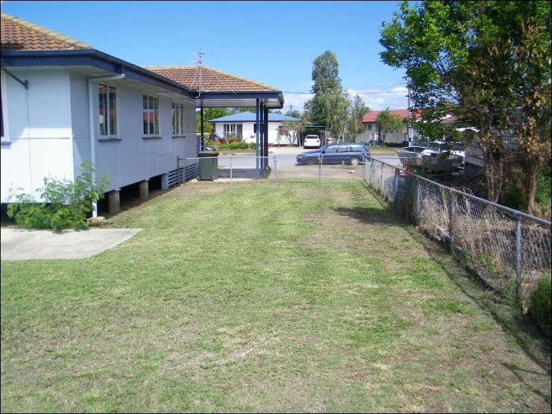 4 Moura Crescent, BARNEY POINT QLD 4680, Barney Point - Thumbnail 6